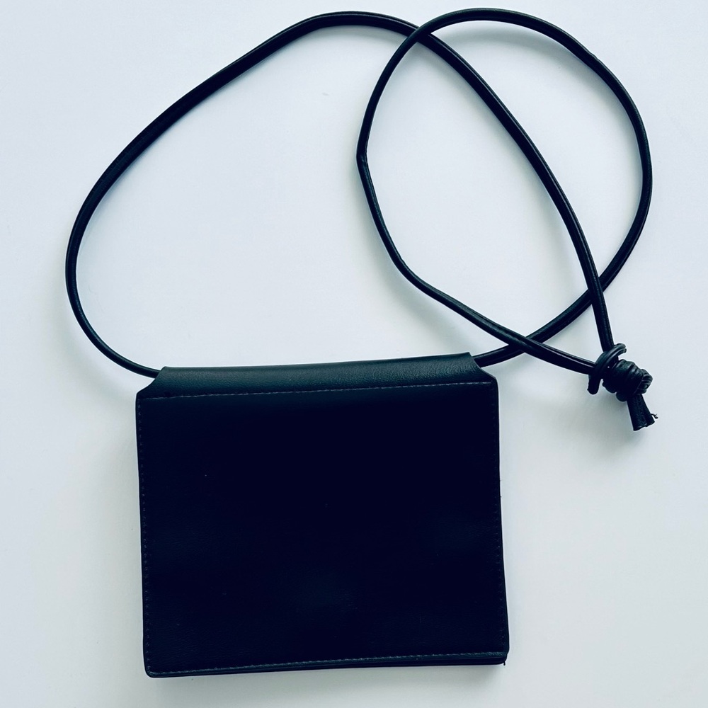 Urban Outfitters Women's Crossbody Flap Bag Black‎ Vegan Leather NWOT